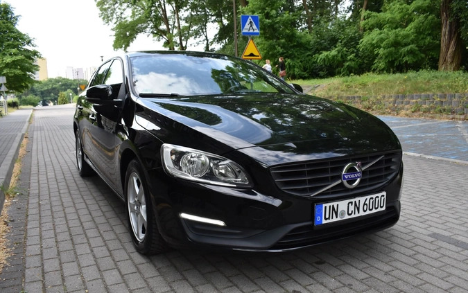 Volvo V60 cena 55900 przebieg: 149200, rok produkcji 2015 z Szprotawa małe 781